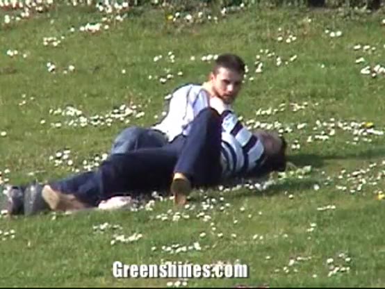 Video Viral 2025 Lagi Asik Main Di Taman Nemu Bule Mau Di Wikwik Di Gubuk Top Global New